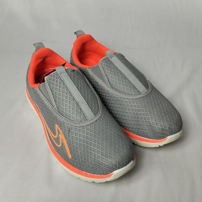 Sepatu Olahraga Casual Trekkers Response