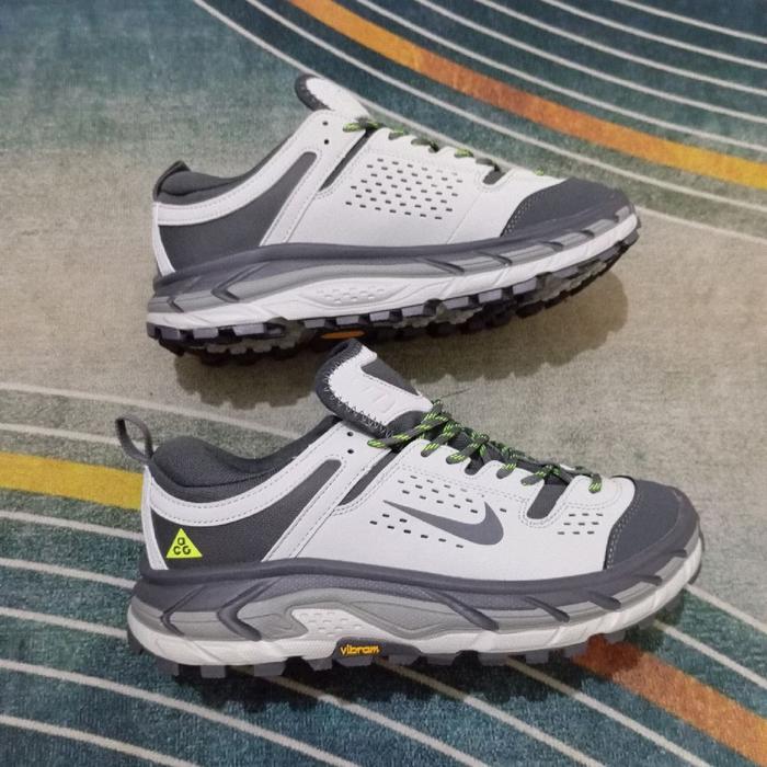 Sepatu Nike ACG Mountain Fly