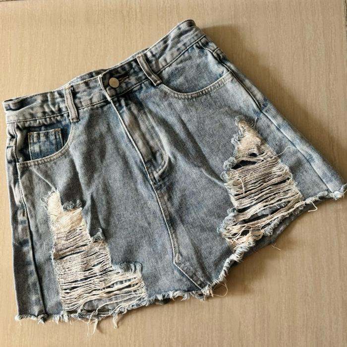 Denim Ripped Skort / Celana Rok Jeans Wanita Import - Preloved