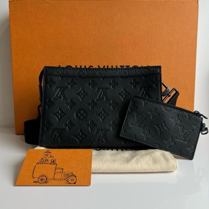 Lv Gaston Wearable Shadow