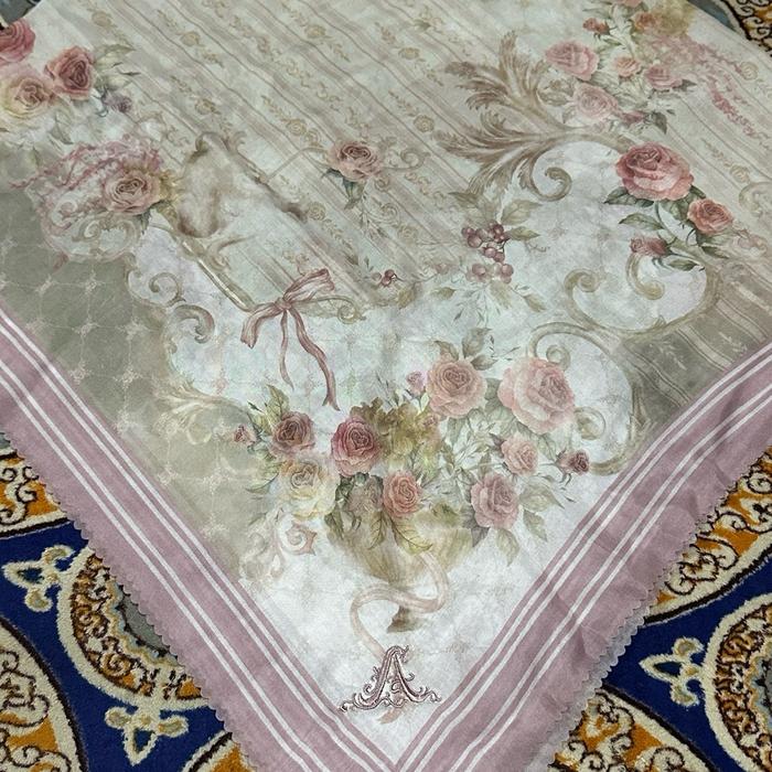 Ayu Dyah Andari Monalisa Scraf
