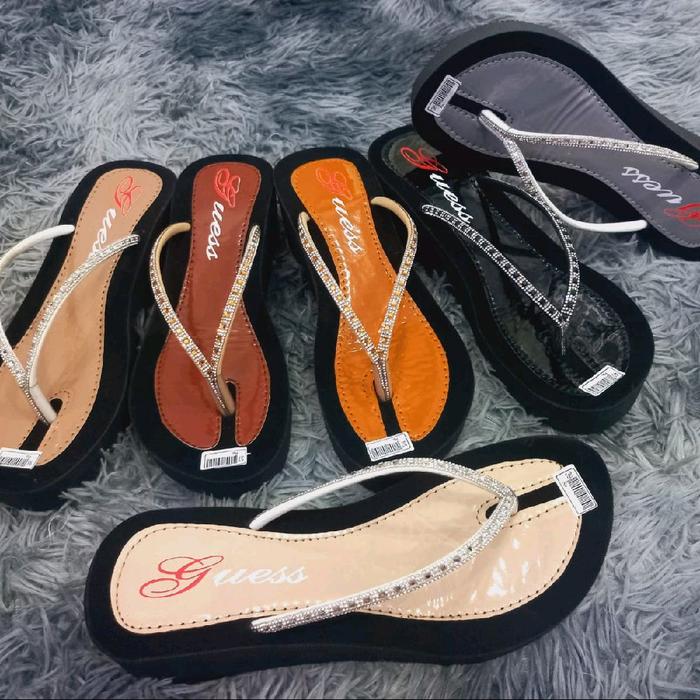 Guess Sandal Wanita Elegant | Kekinian | Anti slip | dengan Desain Modern dan Nyaman