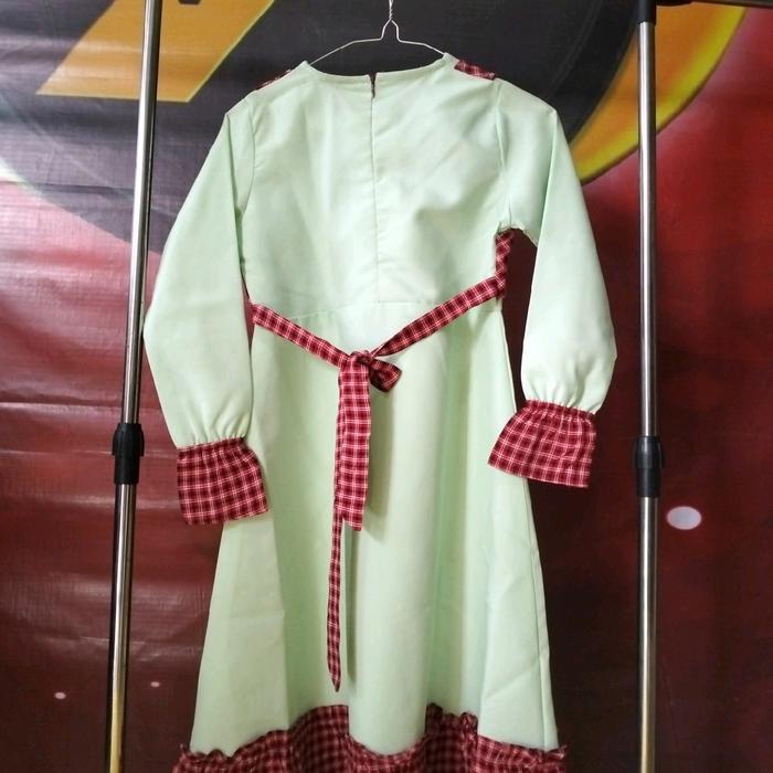 gamis hijau stabilo perempuan