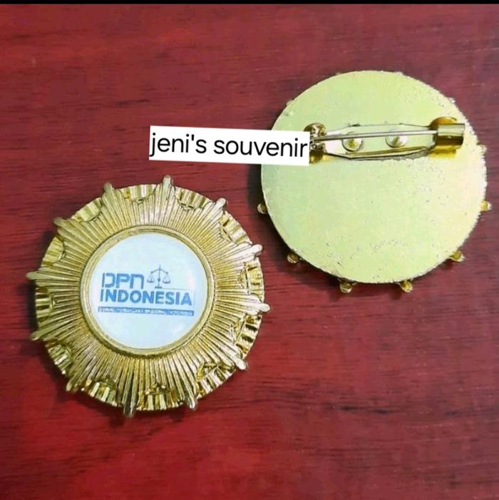 Pin dpn advokat model gerigi - pin dpn advokat Aksesoris