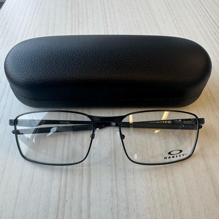 Frame Kacamata Oakley Fuller BNIB, 100% Original
