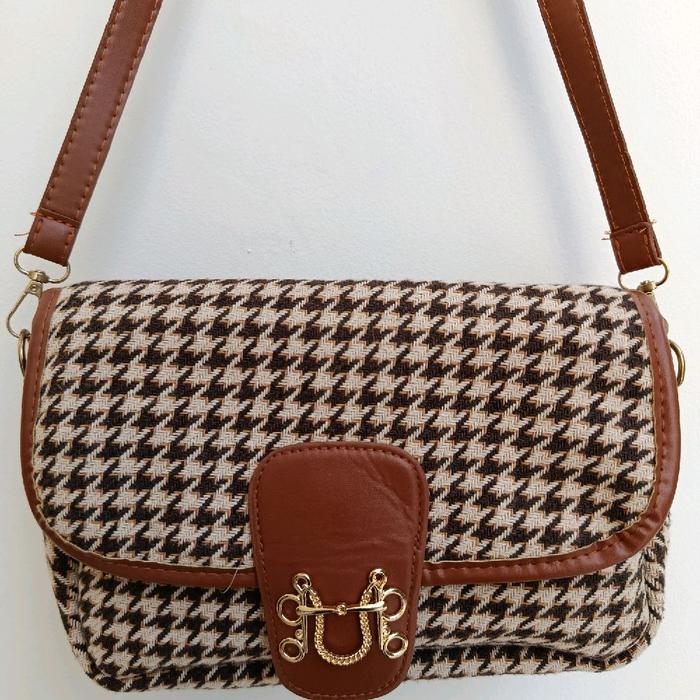 Retro Houndstooth Sling Bag