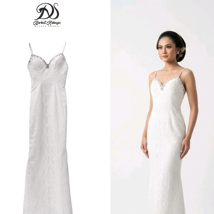Berkat Kebaya - Gaun Broken White dengan Detail Payet dibagian Dada