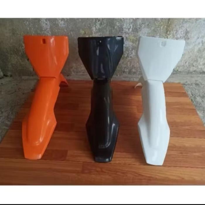SET COVER BODY 2 ITEM SPAKBOR DEPAN HUSQVARNA DAN PAPAN NOMER HUSQVARNA TRAIL SUPERMOTO MOTOCROSS