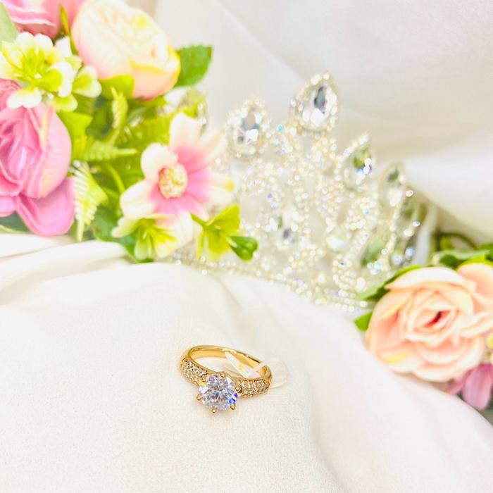 PERHIASAN ACCESSORIES XUPING PREMIUM CINCIN LAPIS EMAS DENGAN MODEL MATA SOLITER KOMBINASI MATA TANA