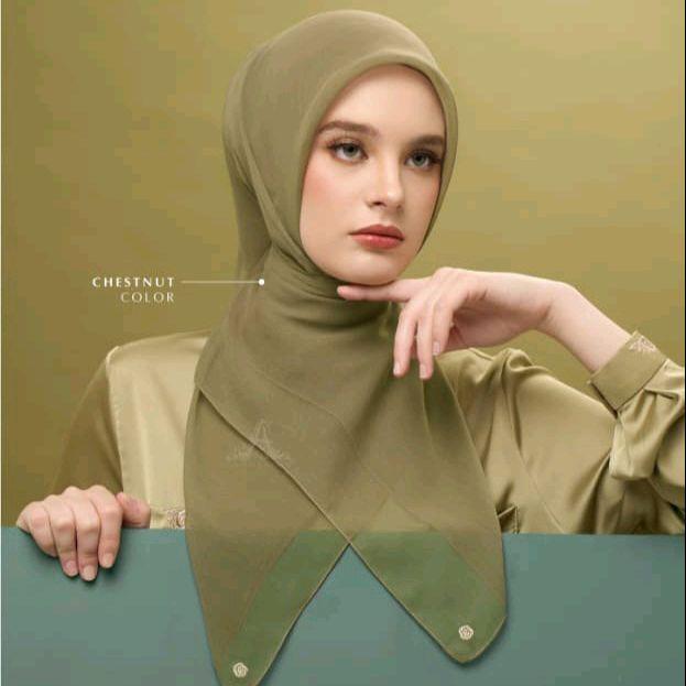 AYU DYAH ANDARI - Plain Roselle (paris)