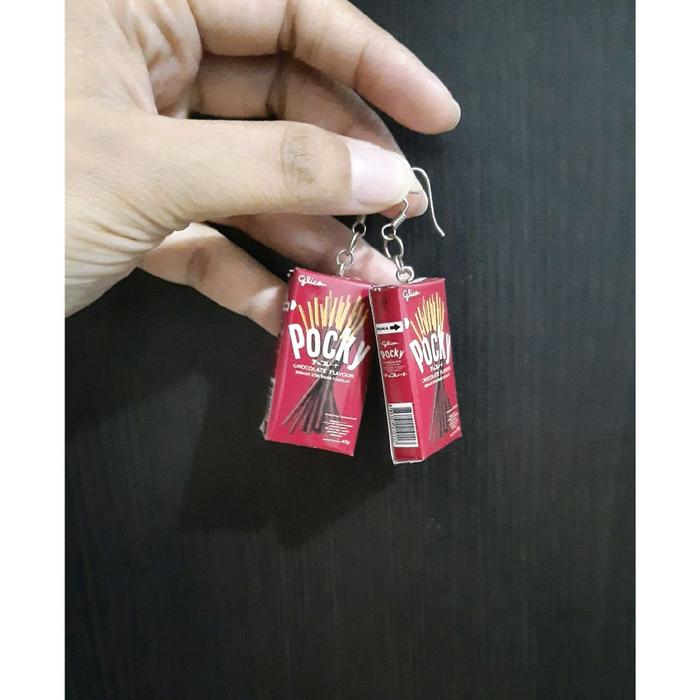 Preloved - Anting miniatur snack pocky