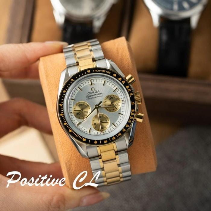 OmegaSpeedMaster MoonWatch Chronogarph Demi Gold Watch 42mm
