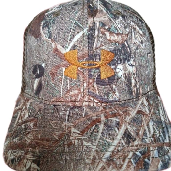 Topi Under Armour Camo Trucker dengan logo camo untuk gaya provincial atau outdoor