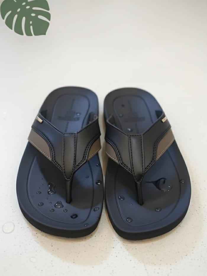 Neckerman Sandal Pria Hitam dengan Desain Nyaman dan Tahan Lama untuk Kegiatan Sehari-hari Cocok unt
