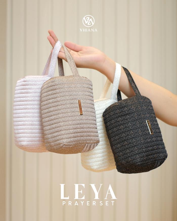 [VHIANA] LEYA Prayer set By Vhiana/ Mukena Silk Premium/ IED FITRI Muslim Dewasa Motif