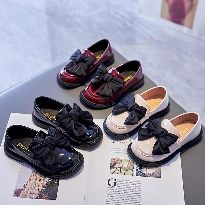 FAEYZA SHOES Sepatu Anak Perempuan Loafer Sintetis Glossy Variasi Pita DN 025