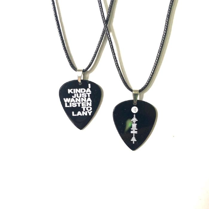 kalung pick gitar/guitar pick necklace aksesoris kalung pick gitar (LANY)