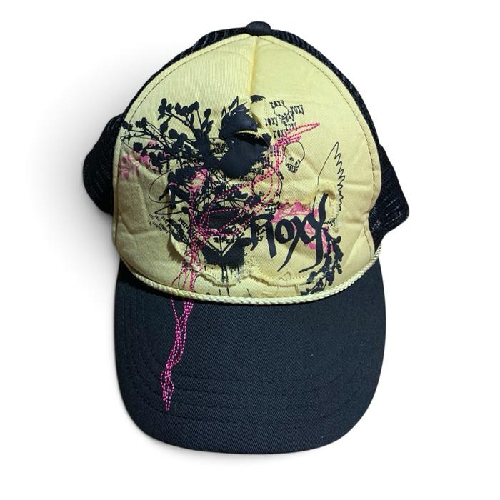 Vintage Y2K Roxy Skull Logo Trucker hat