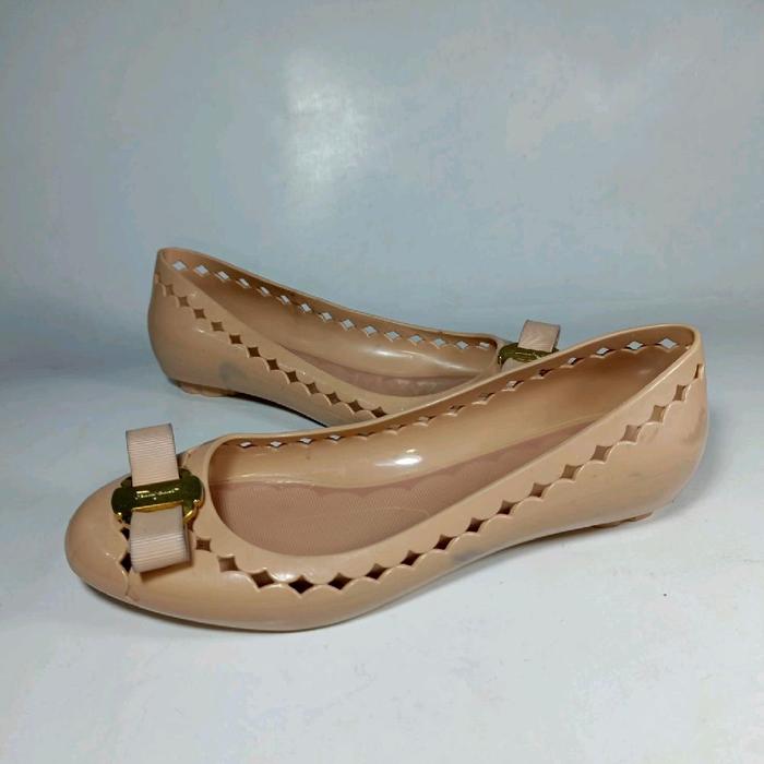 Salvatore Ferragamo original Italian 35 size woman shoes
