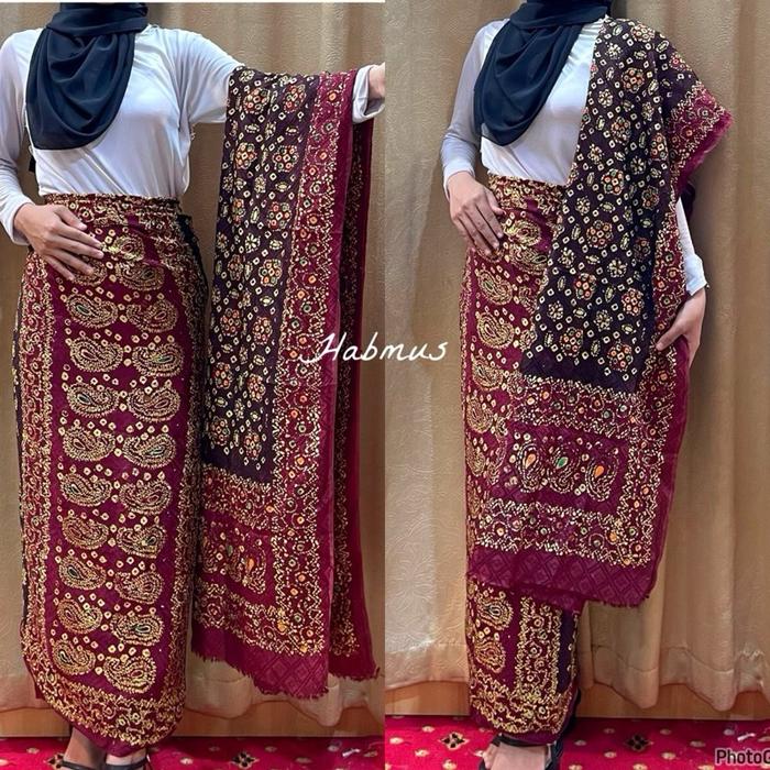 KAMEN / BLONGKET JUMPUTAN PALEMBANG MOTIF TITIK TUJUH TABUR EMAS MEWAH Setelan