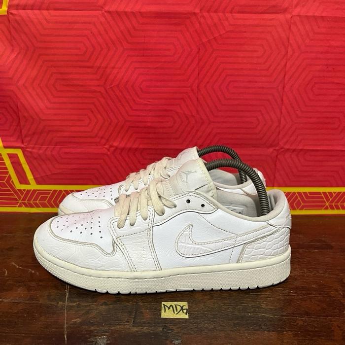 Sepatu second branded nike aj low golf white size 40
