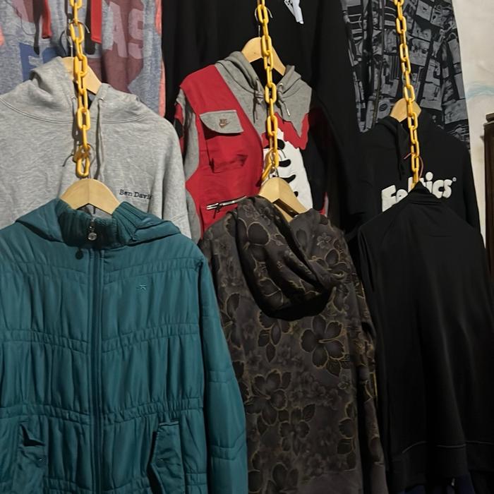 hoodie/crewneck thrifting