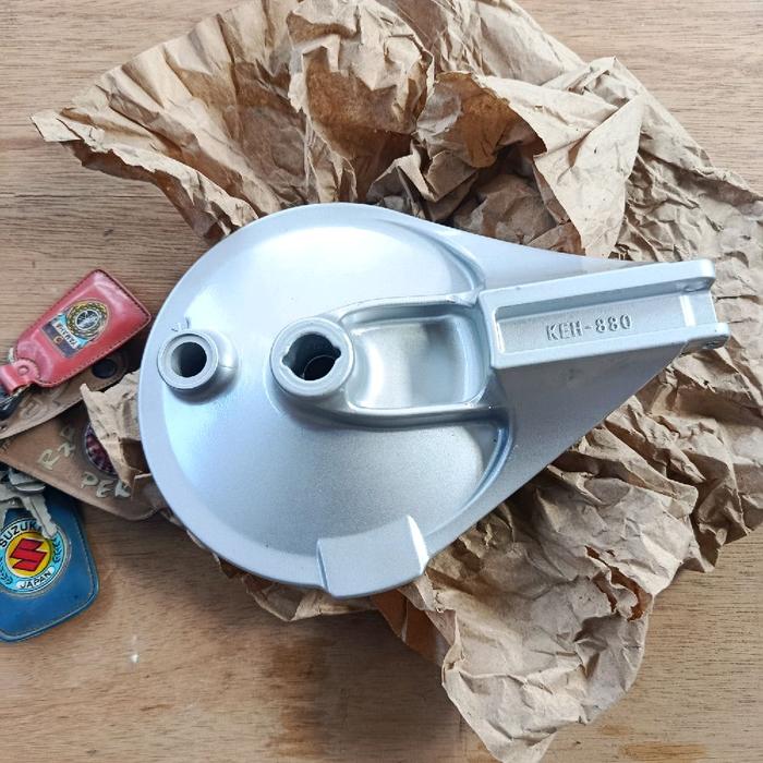 Tutup Tromol Belakang Honda Mega pro Primus Original AHM