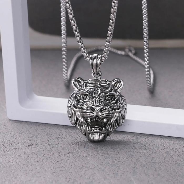 Kalung model macan gaya retro unisex berisi khodam macan Titanium Anti Karat
