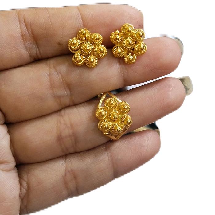 anting Tusuk model bunga dawa. model cantik dan bisa dipakai hari hari.
