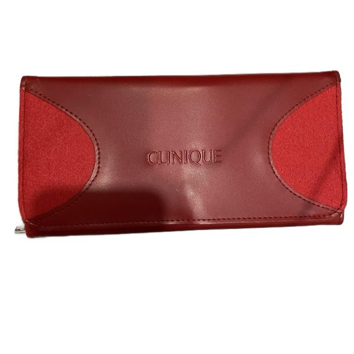 Dompet Clinique, Clinique wallet