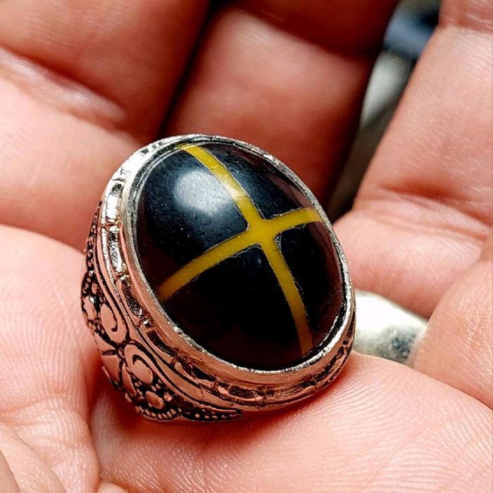 Cincin batu kelor tapak jalak serat emas