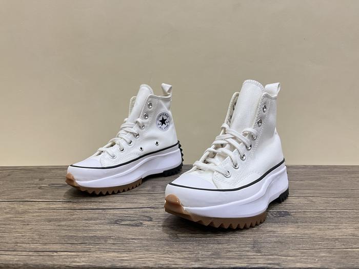 Sepatu casual anak sneakers Converse Run Star Hike Hi White Black Gum 166799C Original