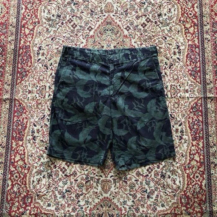 Celana Uniqlo easy floral pattern short pants HG807