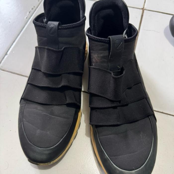 SEPATU SNEAKERS ECCO ST.1 HIGH MADE IN SLOVAKIA ORIGINAL 100%