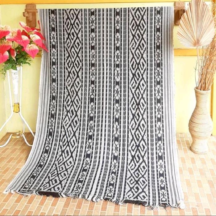 kain tenun jepara blanket etnik motif toraja warna abu abu