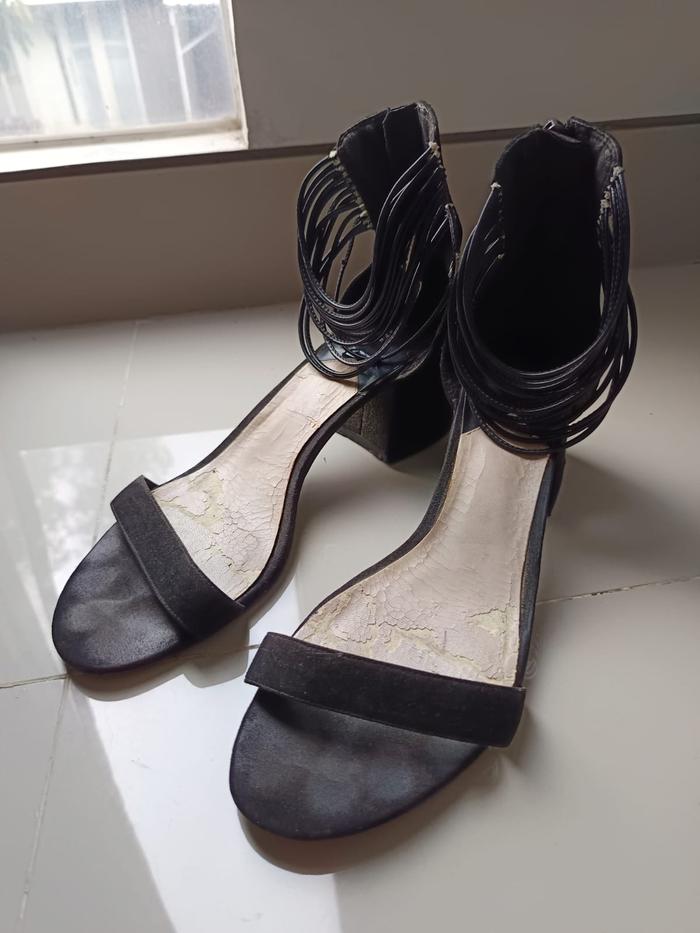 PEDRO sepatu cewek original store preloved