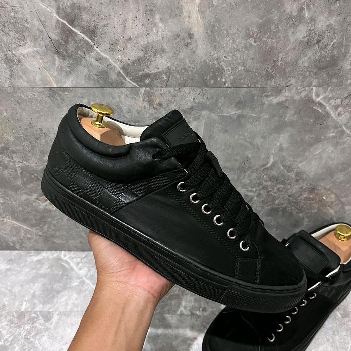Sepatu LV Original Sneakers Casual Bekas Second Preloved Authentic