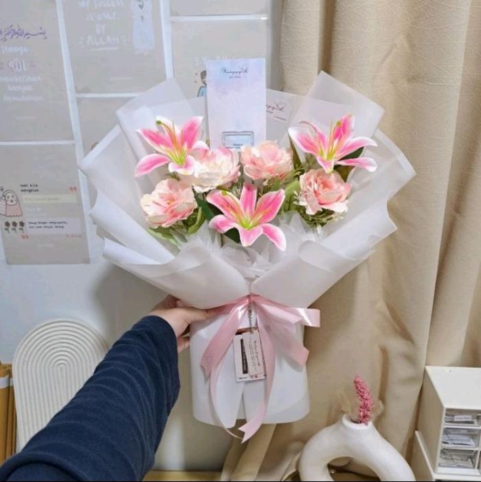 Buket Bunga Lily Mix Peony Artificial Abadi Exsclusive dengan Desain Elegan dan Warna Cantik untuk k
