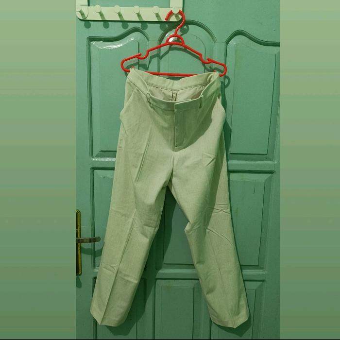 Celana Ankle Pants Uniqlo Preloved