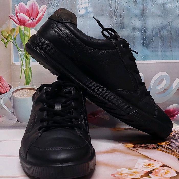Ecco Casual Leather Shoes Sneaker Pria