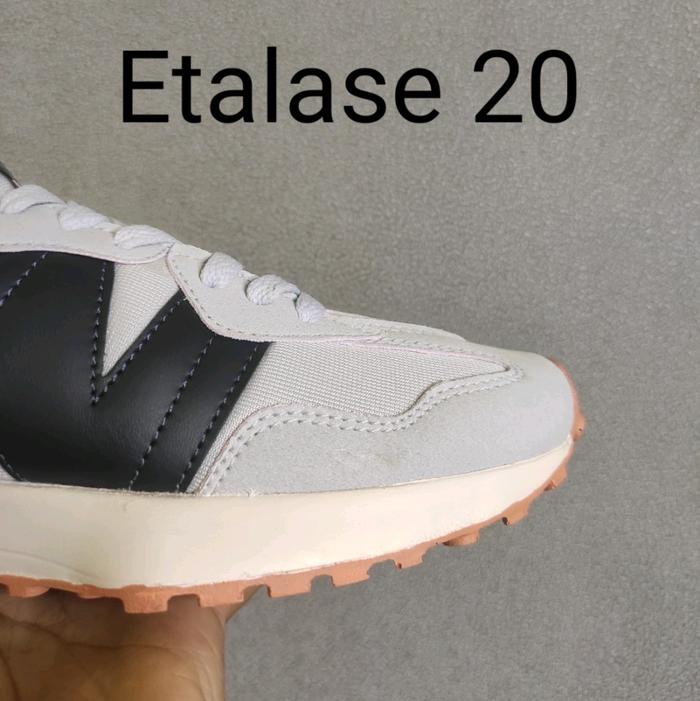 Saptu NB 327 premium List Hitam Pria Wanita Etalase 20