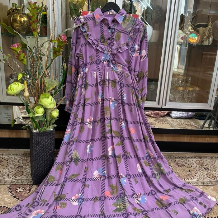 Fajar Collection memiliki motif di dada