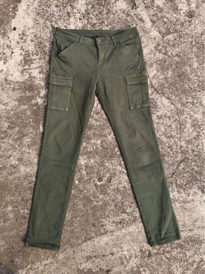 Celana Cargo Hijau Army Uniqlo Second Pria