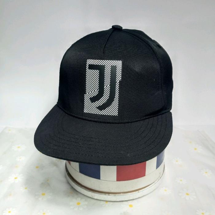 Topi Adidas Juventus S16 Snapback Cap Black