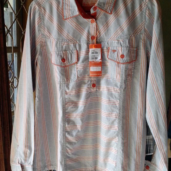 baju blouse brand triset, Corniche,expand,exit