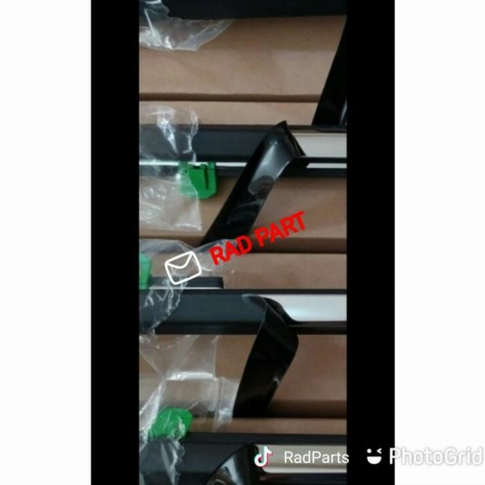 Pelipit Karet Kaca Luar Honda Jazz 09-13 1 Set 4 Pcs O1