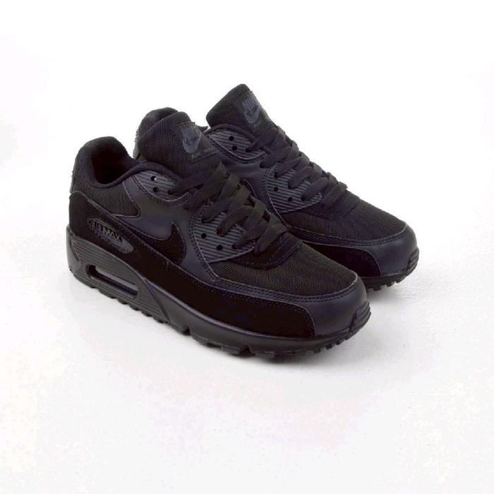 Sepatu Sneakers Nike Air Max 90 Triple Black