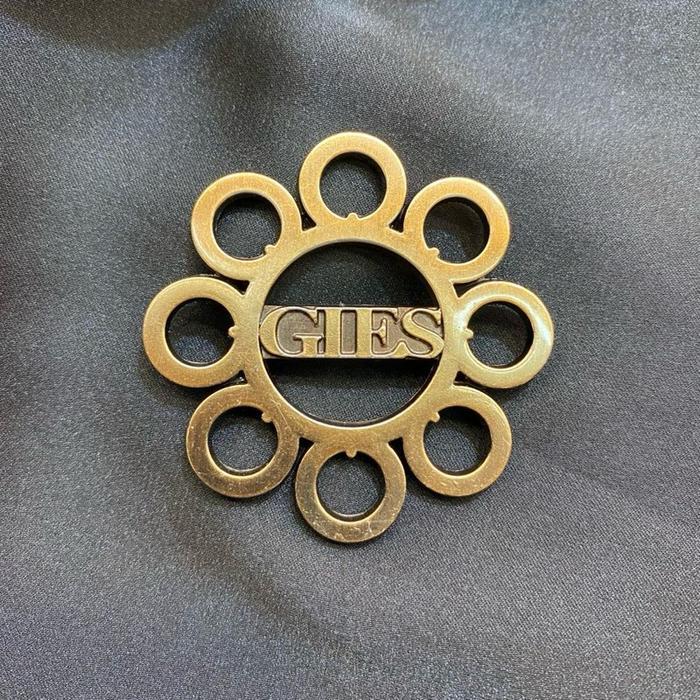 BROSS GIES ATAU PIN GIES YANG COCOK DIJADIKAN ACCESORIES BAJU Aksesoris