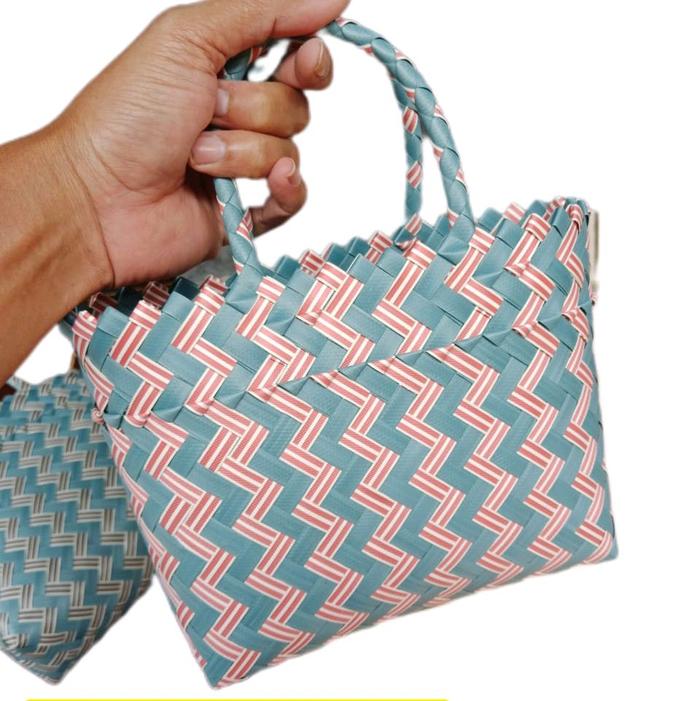 tas anyaman s .tas sovenir tas hajatan tas hajatan Plastik Wanita Totebag