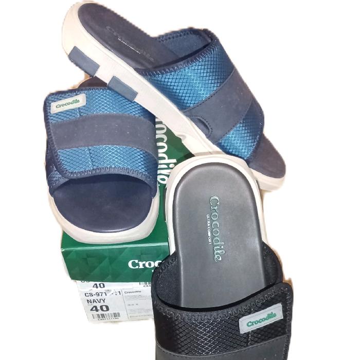 sandal crocodile pria slip-on
